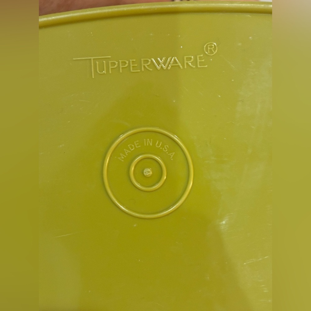 Tupperware Pick-a-Deli container, a pickle keeper. Vintage olive green. W/Fork - Picture 2 of 3